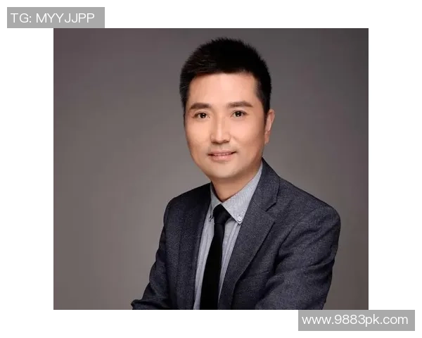 FPX战队重塑辉煌之路：从世界冠军到全新挑战的转型之旅